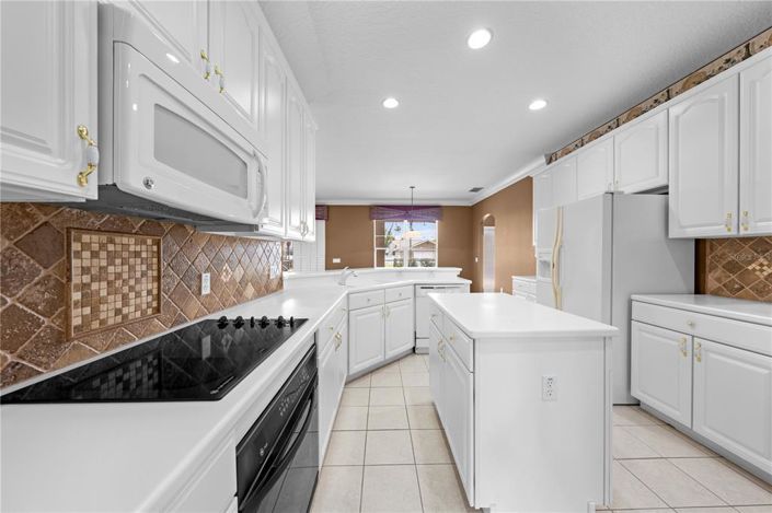 Image No.17-5 Bed House for sale