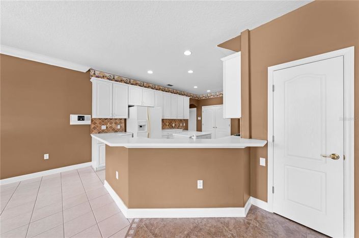 Image No.24-5 Bed House for sale