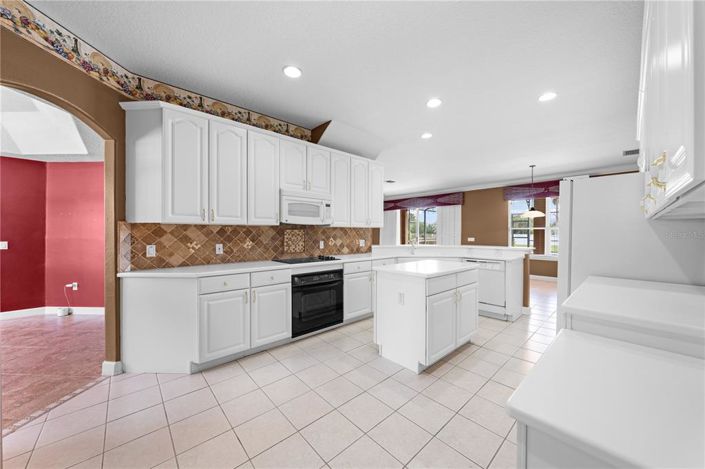 Image No.25-5 Bed House for sale