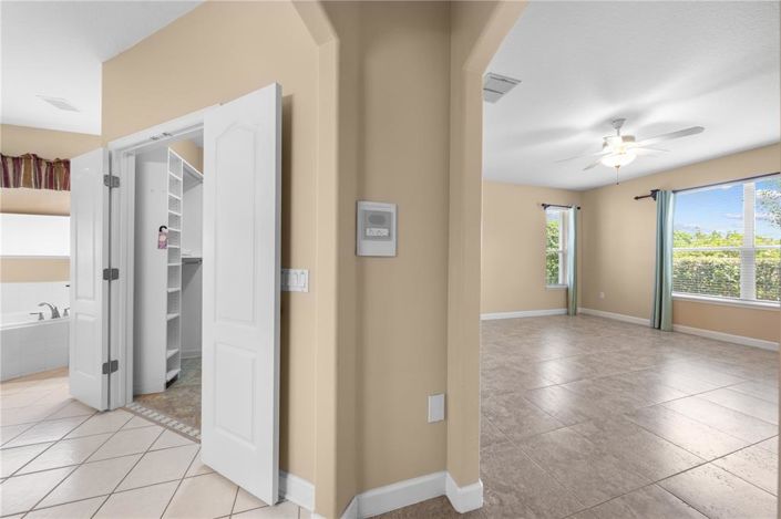 Image No.38-5 Bed House for sale