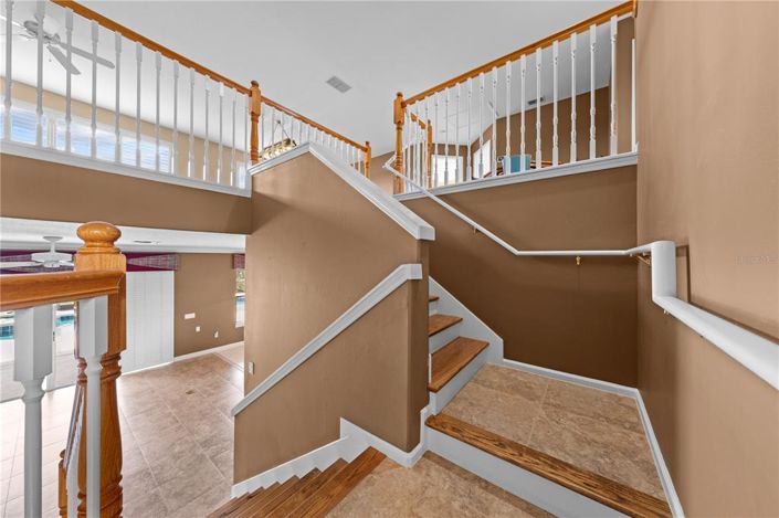 Image No.6-5 Bed House for sale