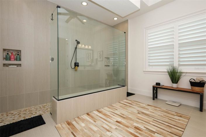 Image No.27-5 Bed House for sale