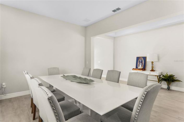 Image No.12-5 Bed House for sale