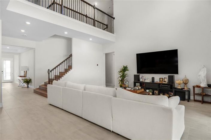 Image No.22-5 Bed House for sale