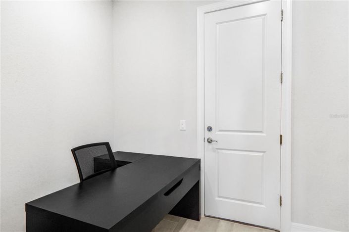Image No.37-5 Bed House for sale