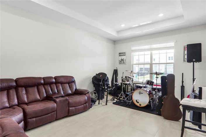 Image No.6-5 Bed House for sale