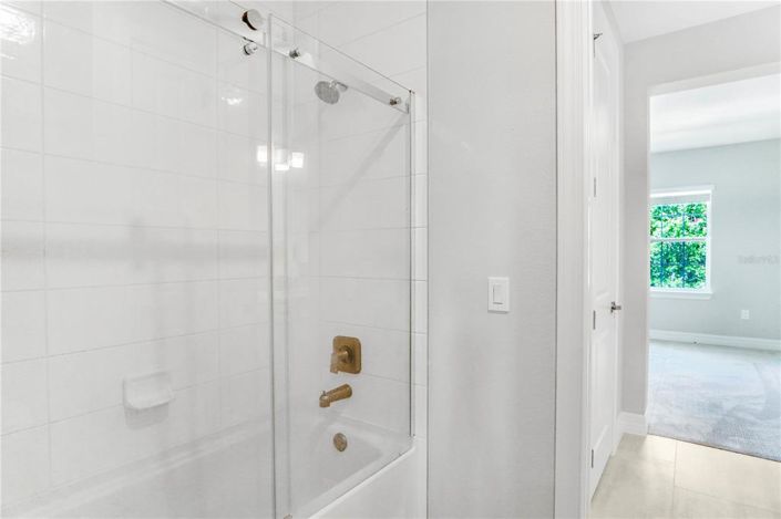 Image No.60-5 Bed House for sale