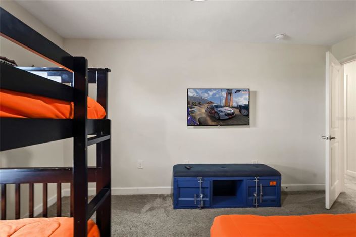 Image No.17-4 Bed Townhouse for sale