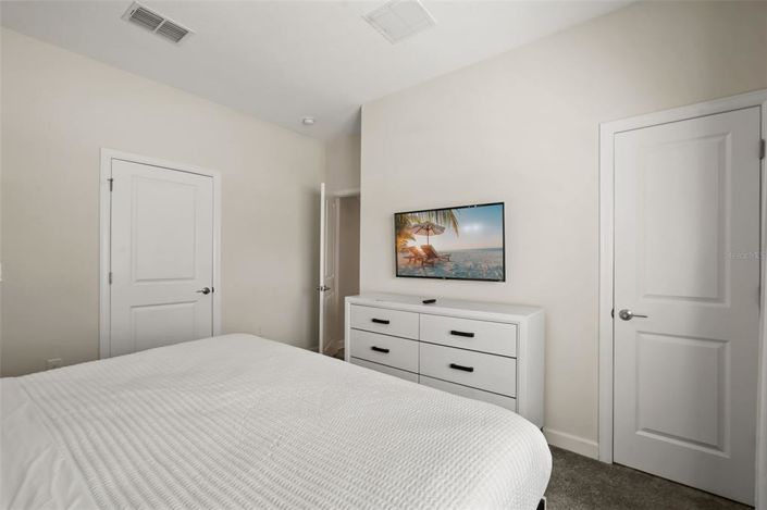 Image No.25-4 Bed Townhouse for sale