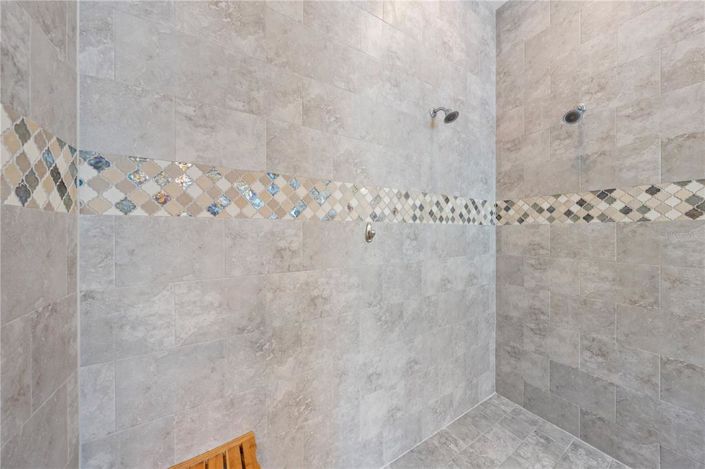 Image No.35-5 Bed House for sale
