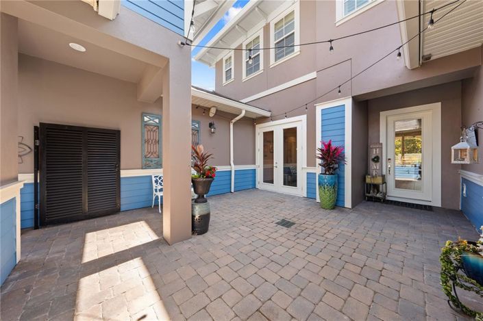 Image No.5-5 Bed House for sale