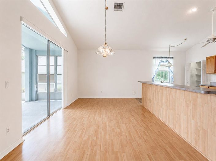 Image No.6-2 Bed House for sale