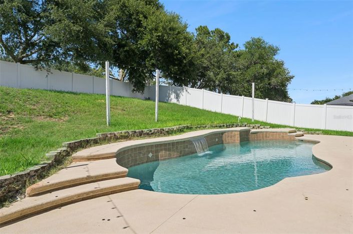 Image No.33-5 Bed House for sale