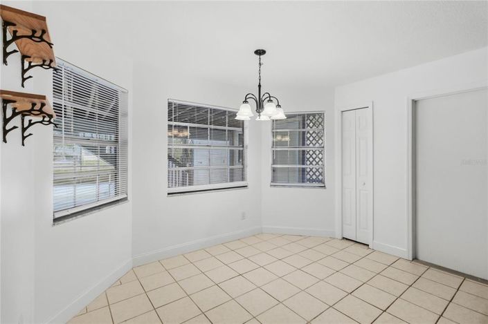 Image No.24-4 Bed House for sale