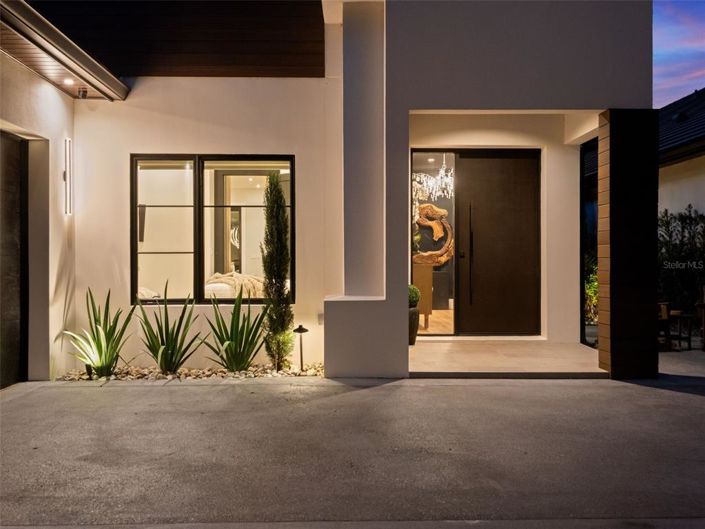 Image No.4-4 Bed House for sale