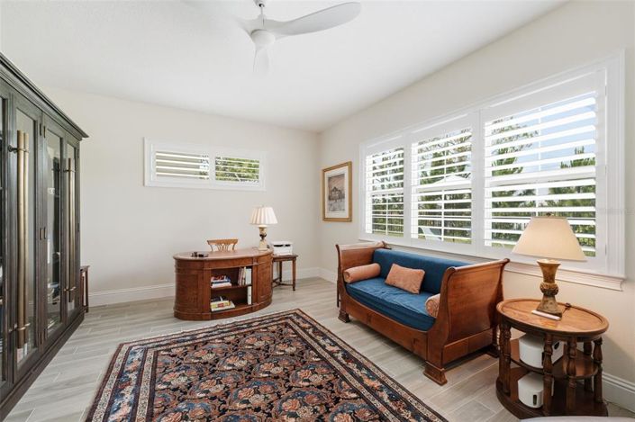 Image No.27-5 Bed House for sale