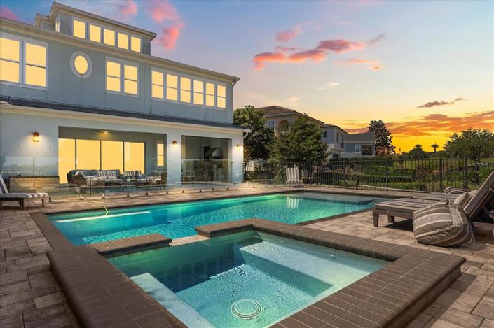 Image No.5-6 Bed House for sale