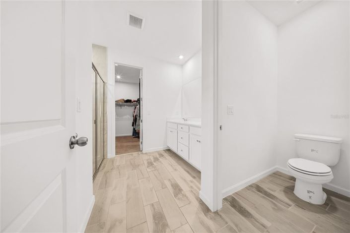 Image No.20-5 Bed House for sale