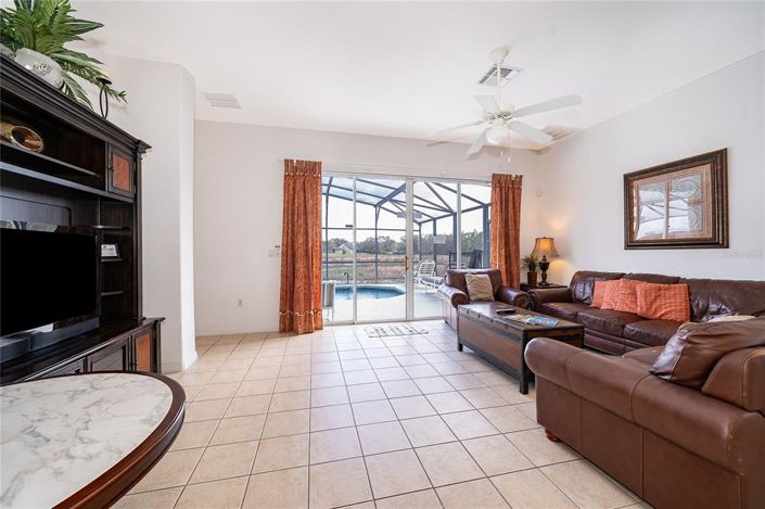 Image No.16-5 Bed House for sale