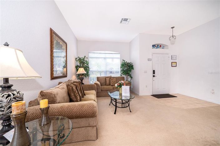 Image No.6-5 Bed House for sale