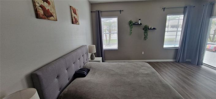 Image No.17-4 Bed House for sale