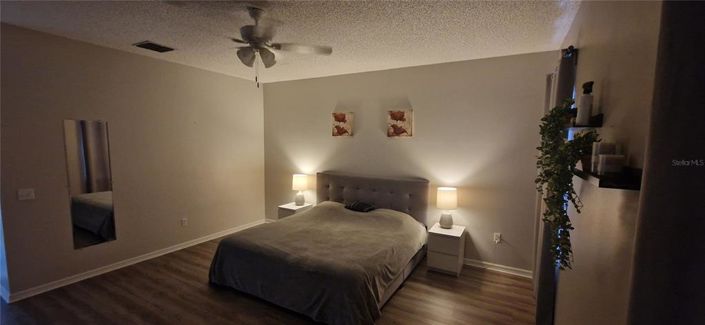 Image No.18-4 Bed House for sale