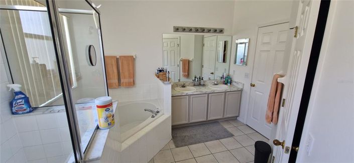 Image No.27-4 Bed House for sale
