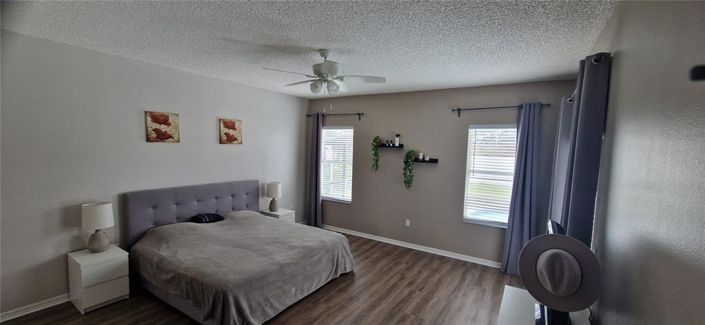 Image No.28-4 Bed House for sale
