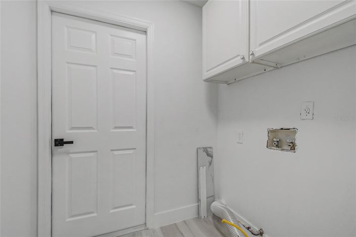 Image No.15-3 Bed House for sale