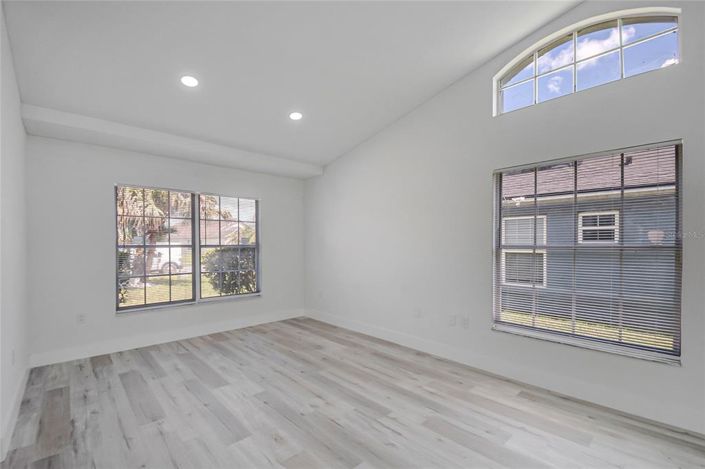 Image No.36-3 Bed House for sale