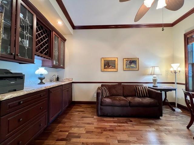 Image No.11-3 Bed House for sale