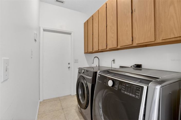 Image No.35-3 Bed House for sale