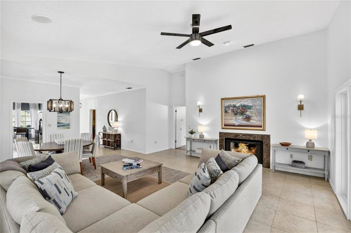 Image No.8-3 Bed House for sale