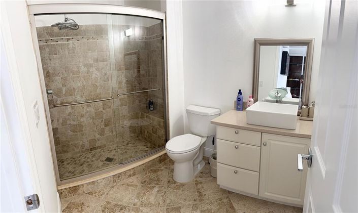 Image No.25-7 Bed House for sale