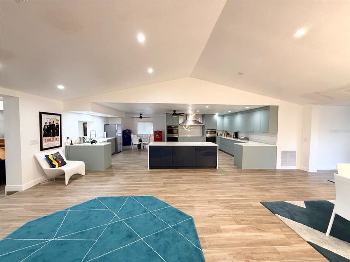 Image No.7-7 Bed House for sale