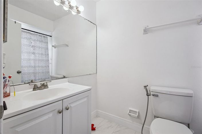 Image No.17-2 Bed Townhouse for sale