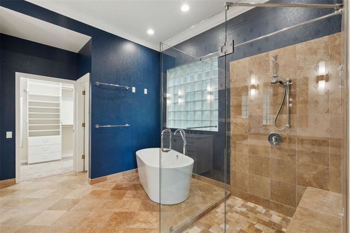 Image No.21-4 Bed House for sale