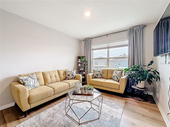 Image No.27-5 Bed House for sale
