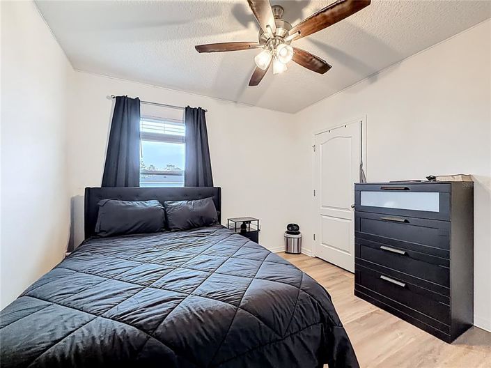 Image No.34-5 Bed House for sale
