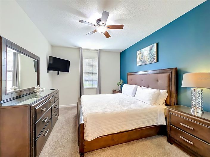 Image No.7-8 Bed House for sale