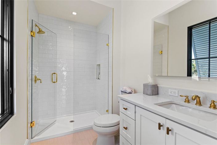 Image No.24-3 Bed House for sale