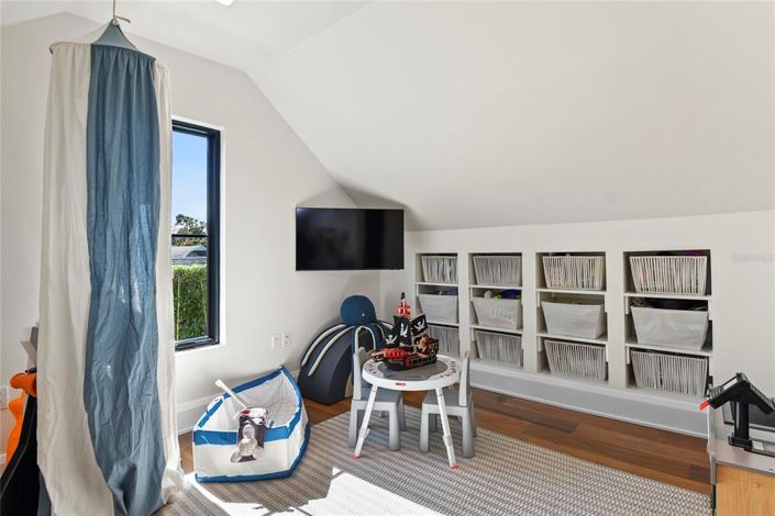 Image No.30-3 Bed House for sale
