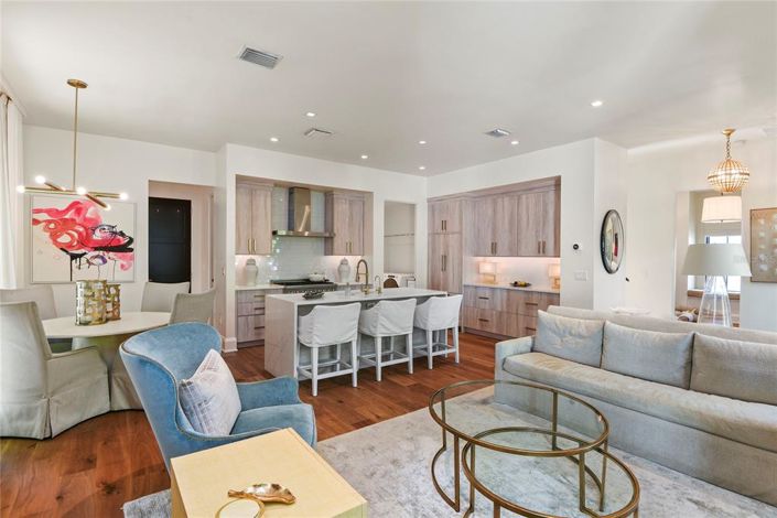 Image No.7-3 Bed House for sale