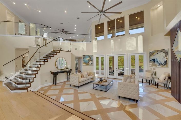 Image No.10-7 Bed House for sale
