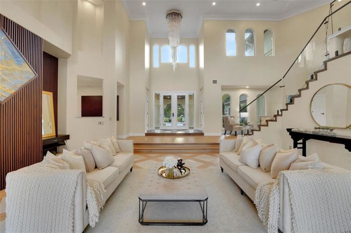 Image No.14-7 Bed House for sale