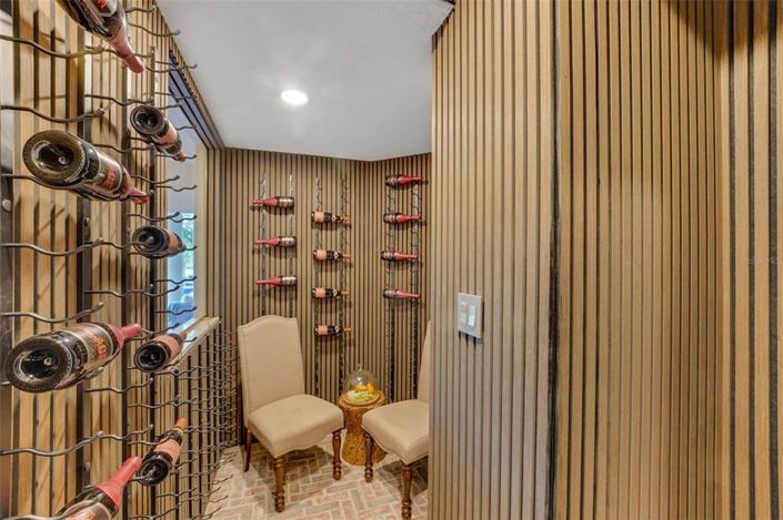 Image No.18-7 Bed House for sale