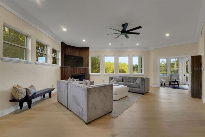Image No.29-7 Bed House for sale