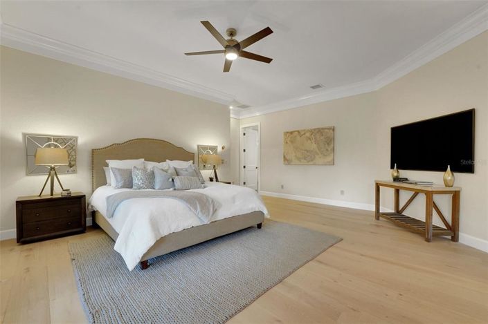 Image No.57-7 Bed House for sale