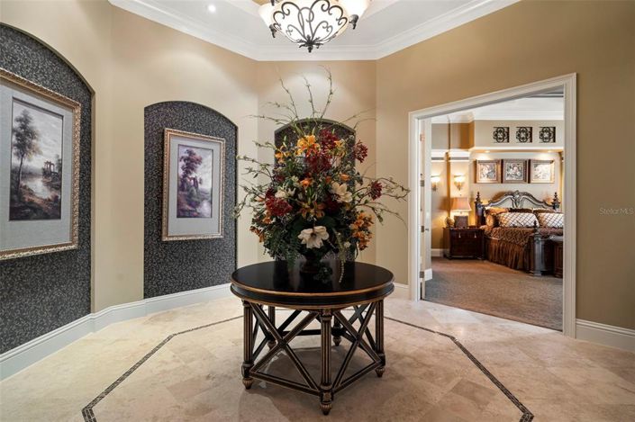Image No.33-7 Bed House for sale