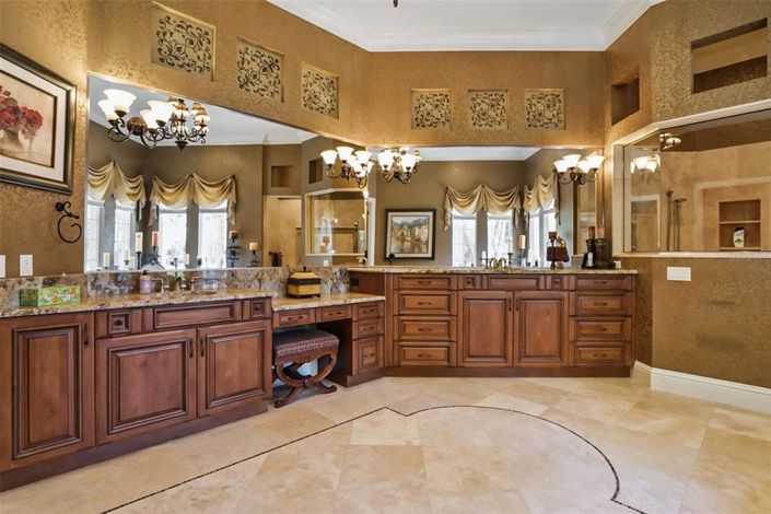 Image No.37-7 Bed House for sale